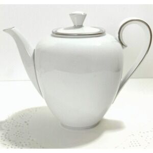 Princess House Princess Heritage Fine China Teapot White and platinum tea kettle